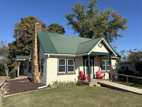 Lakeview Craftsman Bungalow : Osceola : Saint Clair County : Missouri