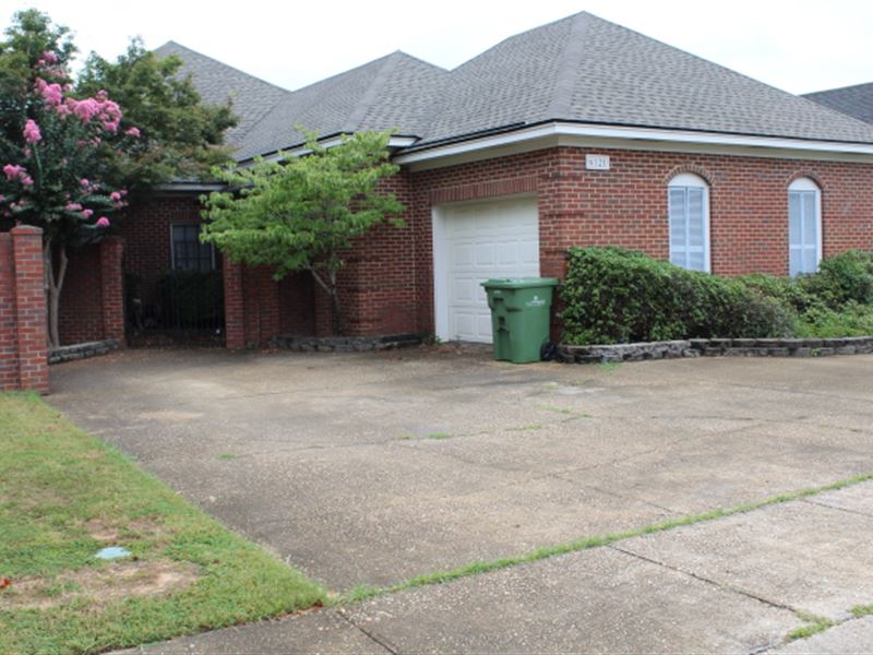 3 Bedroom, 2 Bath Garden Home : Montgomery : Montgomery County : Alabama