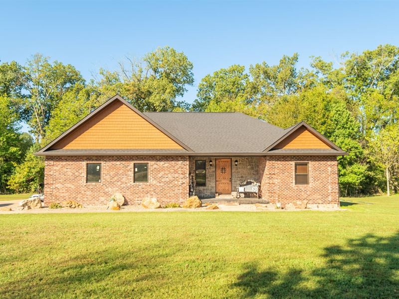 Custom Brick and Stone Home on 3 : Bloomfield : Stoddard County : Missouri