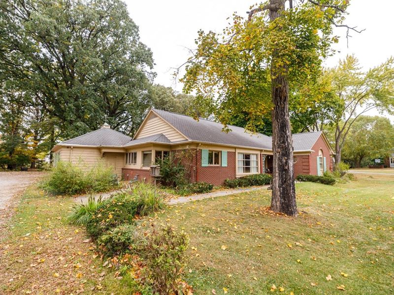 Spacious Home for Sale, Logansport : Logansport : Cass County : Indiana