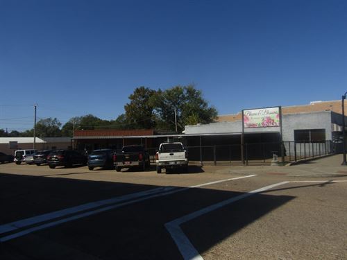 Downtown Commercial Property in Ida : Idabel : McCurtain County : Oklahoma