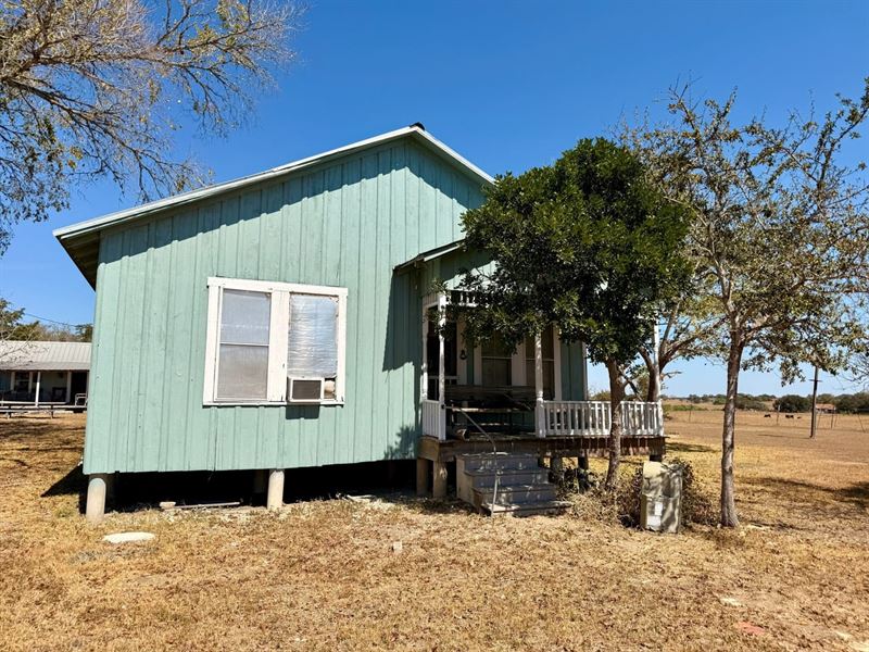 The Country Place : Yoakum : Dewitt County : Texas