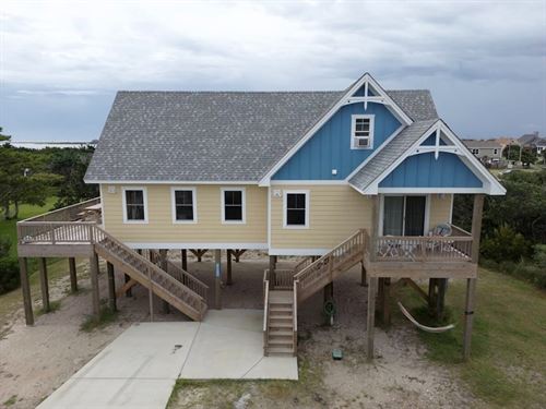 .3 Acre Turn-Key Island Residence : Hatteras : Dare County : North Carolina