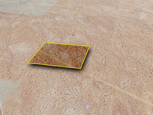 Spacious Land Escape : Lancaster : Los Angeles County : California