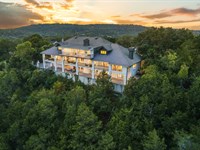 Cliff House, Luxury Living Elevated : Branson : Taney County : Missouri