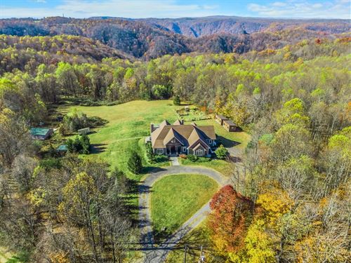 Skyview Estate Refined Mountain Li : Meadows Of Dan : Patrick County : Virginia