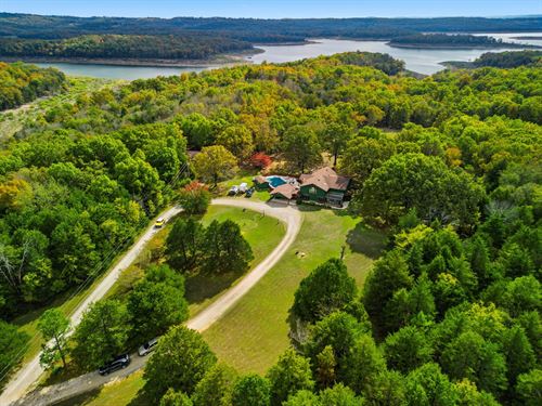 Secluded Bull Shoals Lake Home : Oakland : Marion County : Arkansas