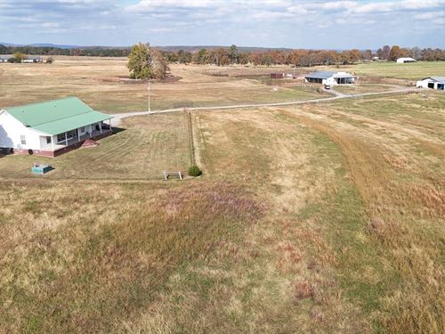 Cutoff Road Ranch : Clinton : Van Buren County : Arkansas