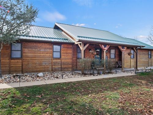 Country Home, Surveyed, Shop : West Plains : Howell County : Missouri