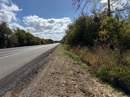 .4 Acres with Highway Frontage : Rockdale : Milam County : Texas