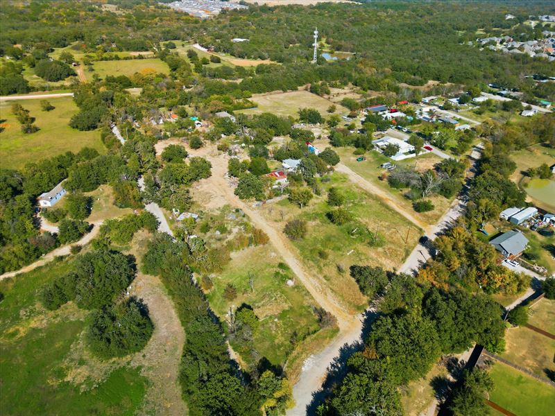 5+ Acres in Denton R6 Zoning : Denton : Denton County : Texas