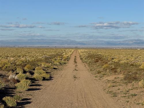 County-Maintained Access for Homes : San Luis : Costilla County : Colorado