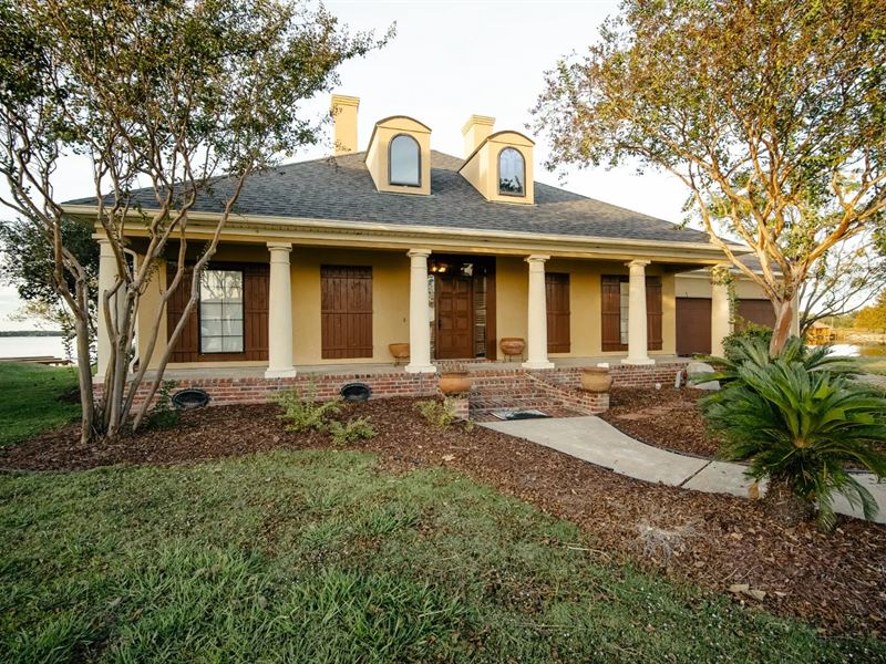 Lake Home in Richland Parish, LA : Delhi : Richland Parish : Louisiana