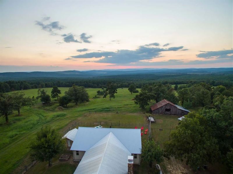 A Home on 45 Acres in McCurtain Cou : Broken Bow : McCurtain County : Oklahoma