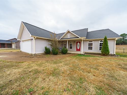 3 Bed 2 Bath, Fenced Back Yard, Cav : Cave City : Independence County : Arkansas