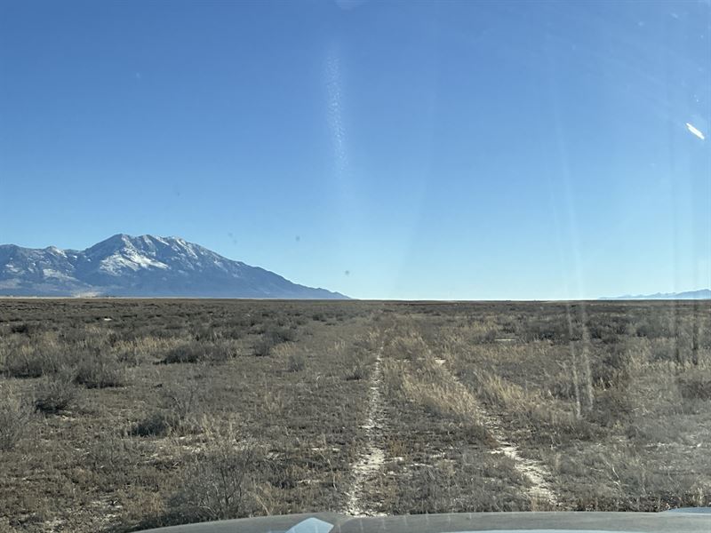 Explore Wide-Open Landscapes : Montello : Elko County : Nevada