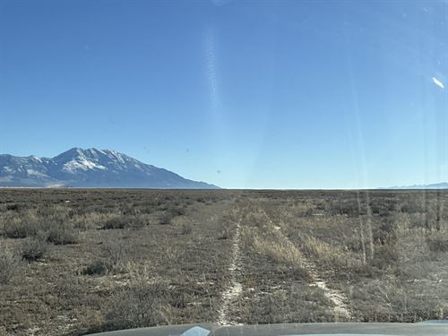Explore Wide-Open Landscapes : Montello : Elko County : Nevada
