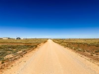 Freedom Awaits, Build or RV : Saint Johns : Apache County : Arizona