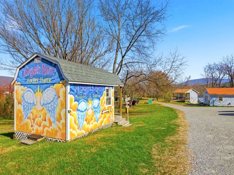 Angels Rest Hiker's Haven : Pearisburg : Giles County : Virginia