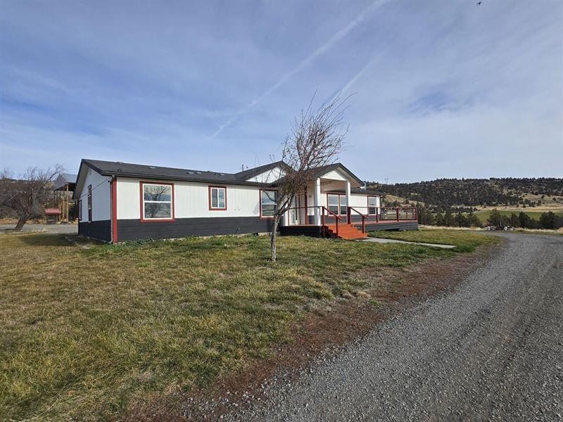 Irrigation, Privacy, Farm : Malin : Klamath County : Oregon