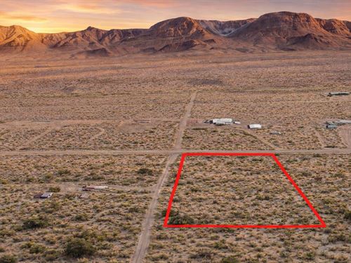 1.25 Acre Mountain Views : Meadview : Mohave County : Arizona