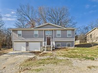 Beautifully Finished, 4 Bed 3 Bath : Poplar Bluff : Butler County : Missouri