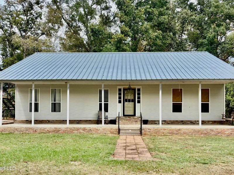 Farmhouse on Acreage with Hunting : Magnolia : Pike County : Mississippi