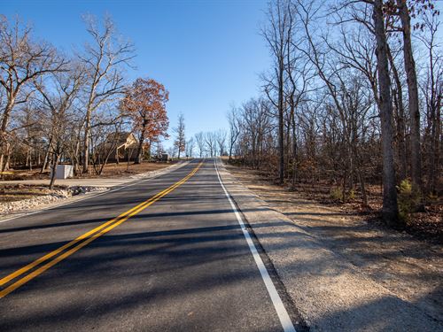 Beautiful Piece of Land Near a Lake : Camden : Missouri