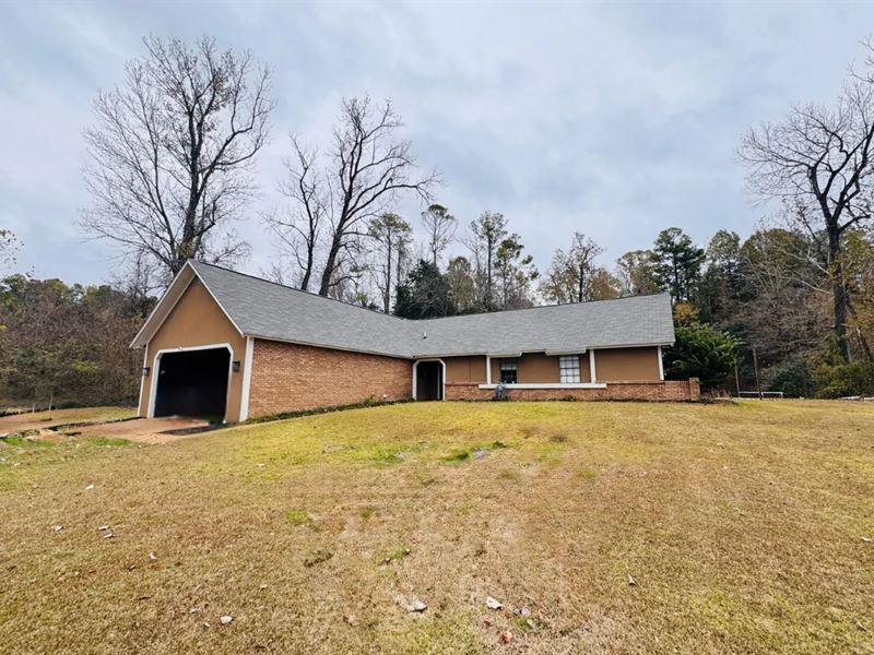 Home in Yazoo County at 1724 Moonmi : Yazoo City : Yazoo County : Mississippi
