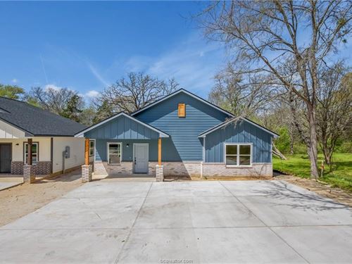 Modern 2025 Build in Bryan, TX : Bryan : Brazos County : Texas