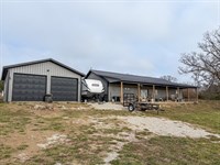 Country Home and Acreage in MO : Mountain Grove : Wright County : Missouri