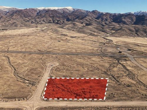 Desert Land with Views : Lovelock : Pershing County : Nevada