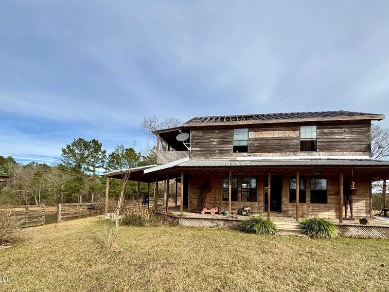 Country Homestead on 6.5 Acres : Monticello : Lawrence County : Mississippi