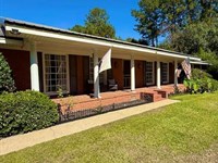 Southern Charm Living : Magee : Simpson County : Mississippi