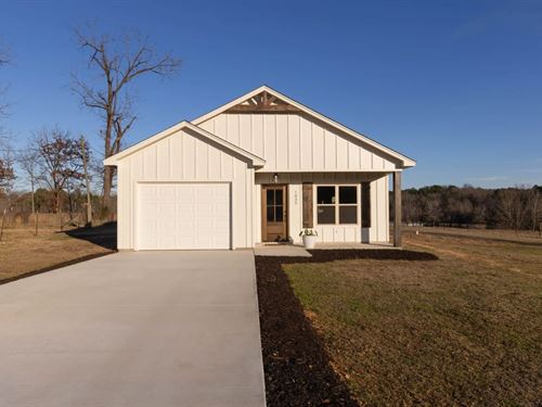 Home on 1 Acre in Panola County, MS : Batesville : Panola County : Mississippi