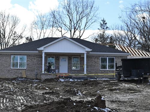 2016 Crescent CT : Lawrenceburg : Anderson County : Kentucky