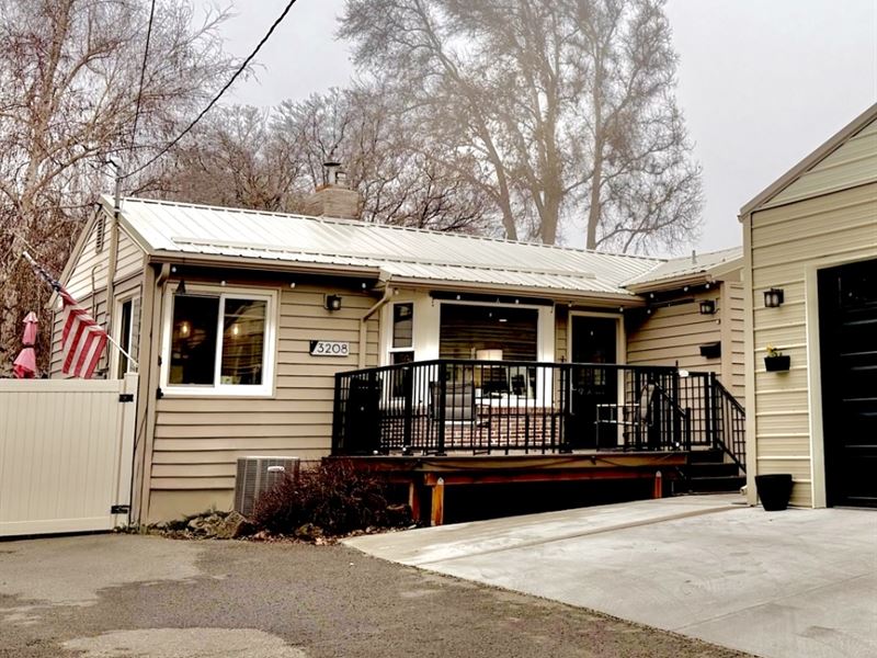 4 Bed Home with Modern Upgrades : Yakima : Yakima County : Washington