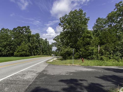 Half Acre Corner Lot with Utilities : Horseshoe Bend : Izard County : Arkansas