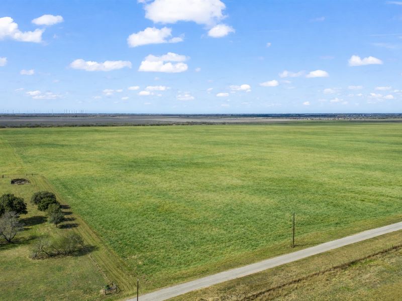 Unrestricted 5 Acres Near Corpus : Sinton : San Patricio County : Texas