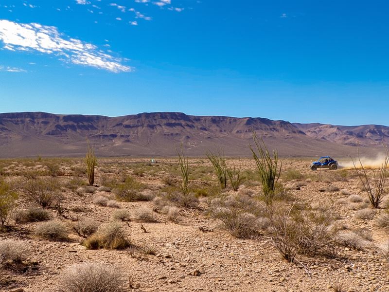 Sextuple-Lot, Camp, Build, Roam : Yucca : Mohave County : Arizona