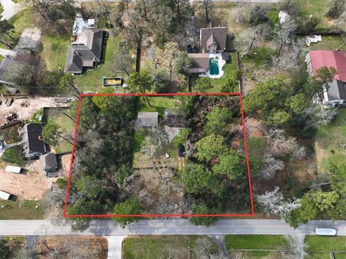 1.1 Acres, 30227 E. Geneva Drive : Spring : Harris County : Texas