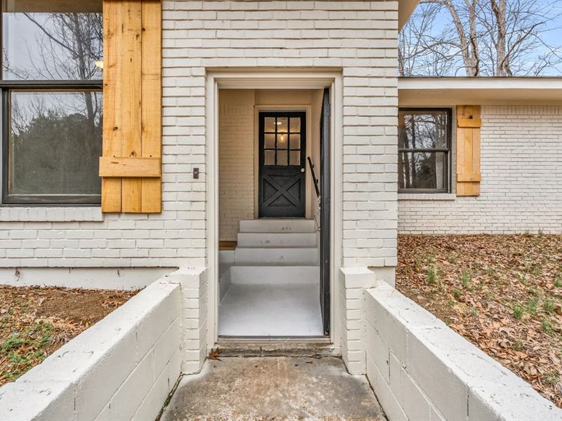 A Home on 3.8 Acres in Columbus : Columbus : Lowndes County : Mississippi