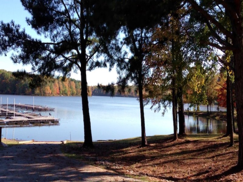 Reduced - 1.1 Acre Lake Front Lot : Cedar Grove : Carroll County : Tennessee