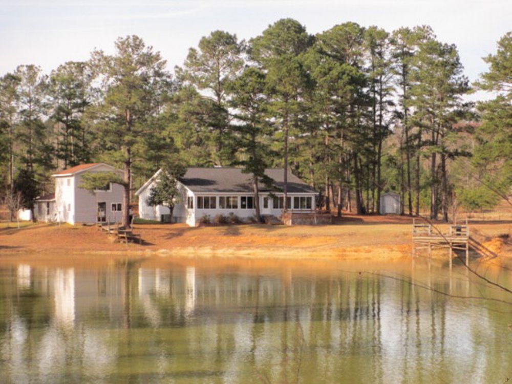 Great Home On 124ac & 10ac Lake, Land for Sale in Alabama, 58715