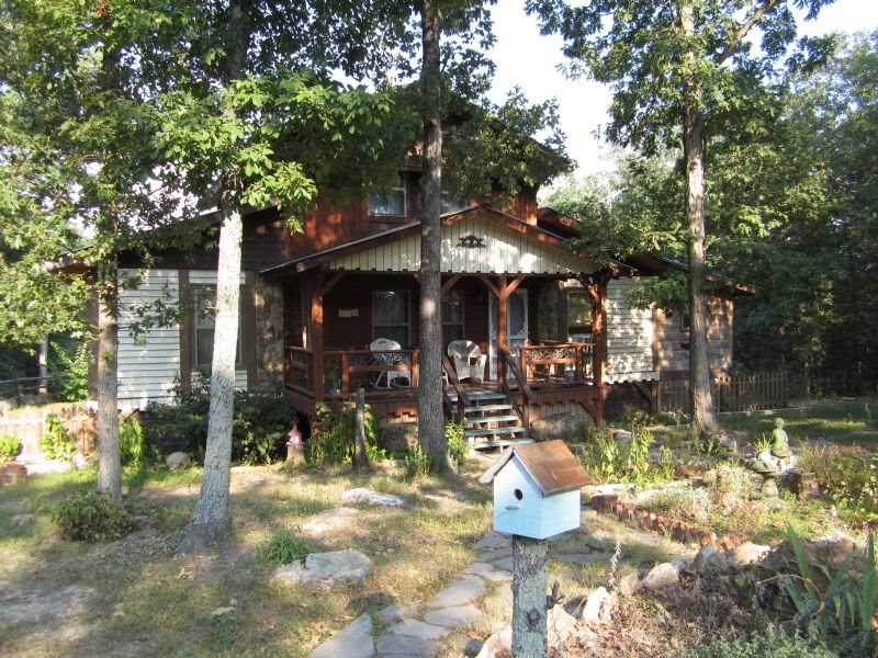The Hidden Home : Saint James : Phelps County : Missouri
