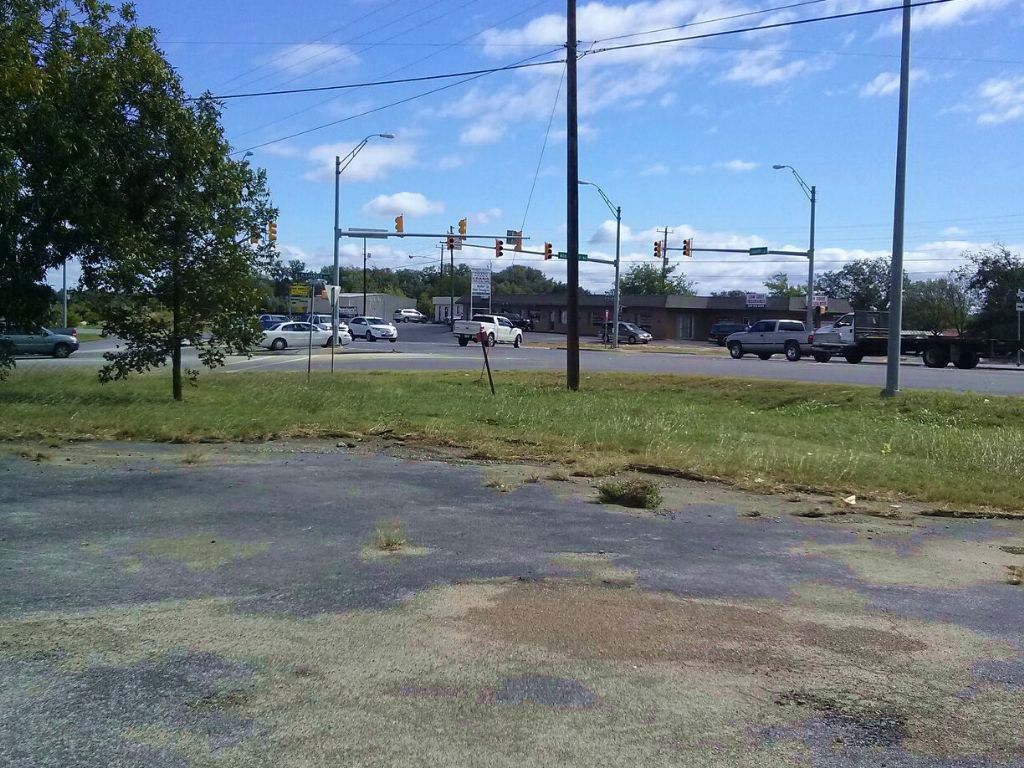 5+ Commercial Ac-High Traffic Count : Stephenville : Erath County : Texas