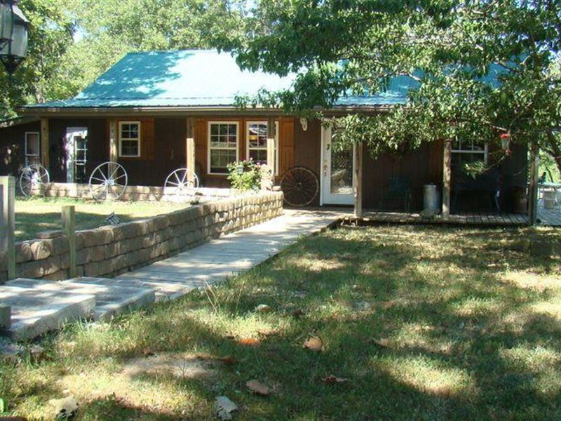 65 Acres 3 Bedroom, 2 Bath, Large : Mountain View : Shannon County : Missouri