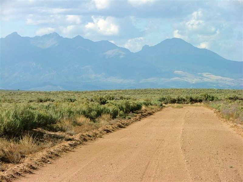 16.7 Acres 3 Adjoining Lots : San Luis : Costilla County : Colorado