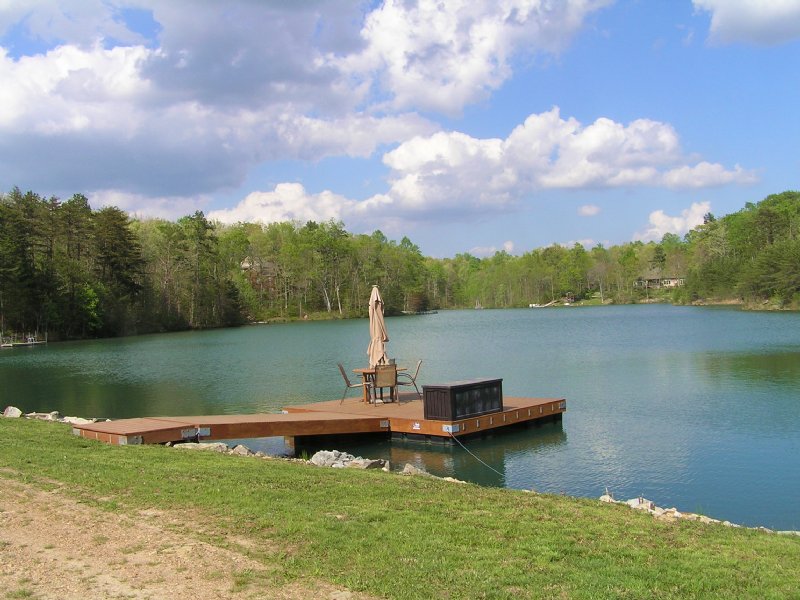 You Own The Lake - Log Home : Dunlap : Sequatchie County : Tennessee
