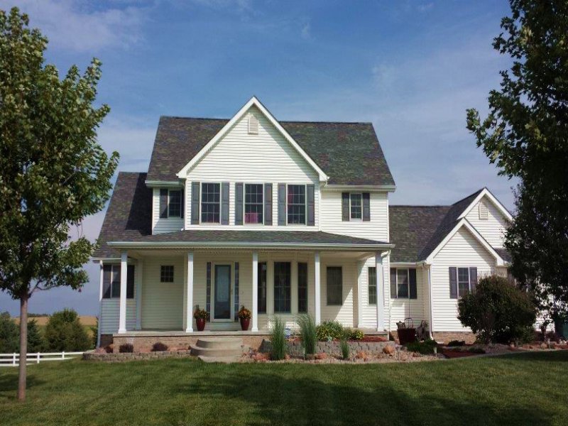 Gretna Home & Acreage : Gretna : Sarpy County : Nebraska